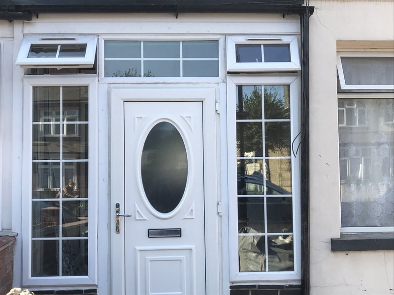 Room Flanders Road in Greater London