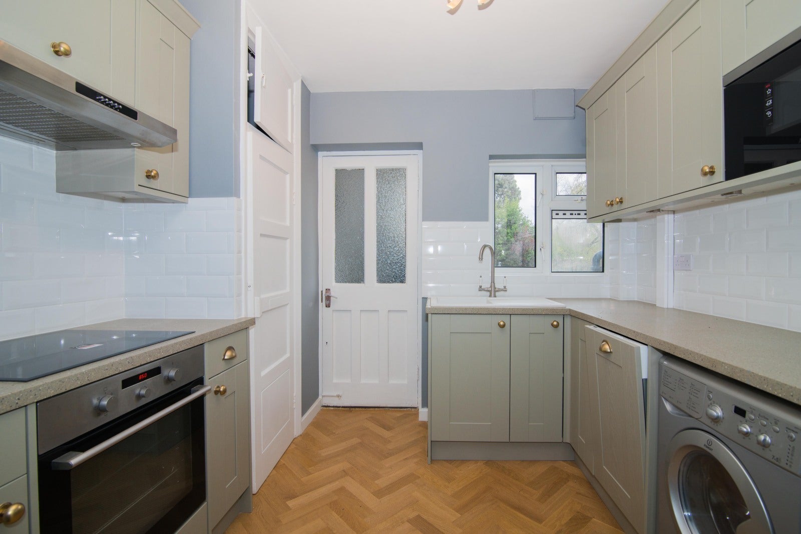 Flat Broomfield Road in Greater London