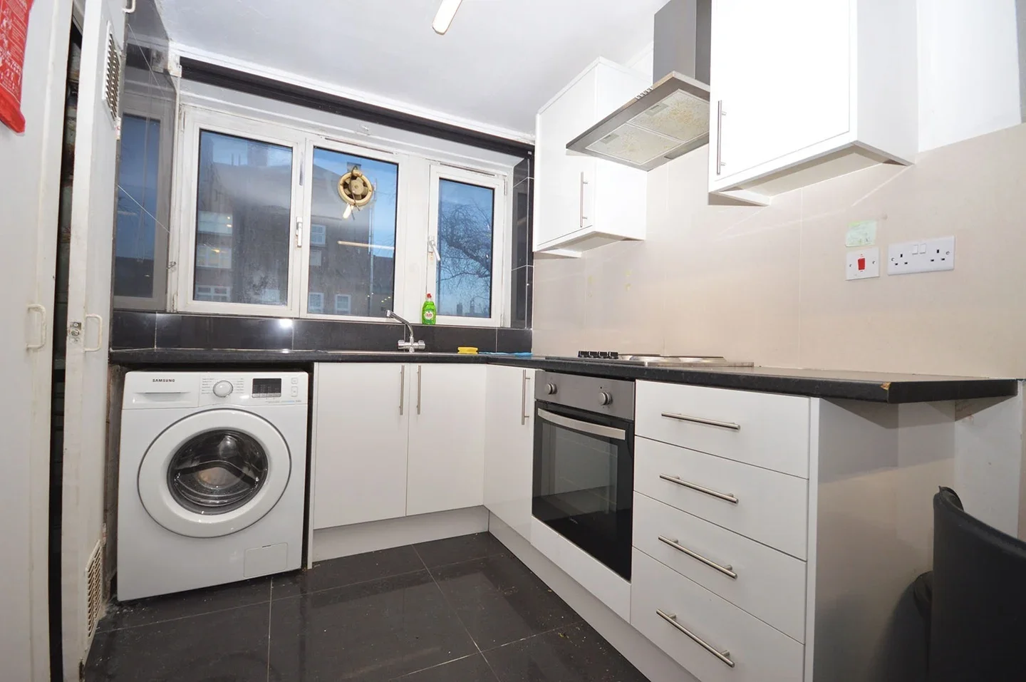Room Smithy Street in Greater London