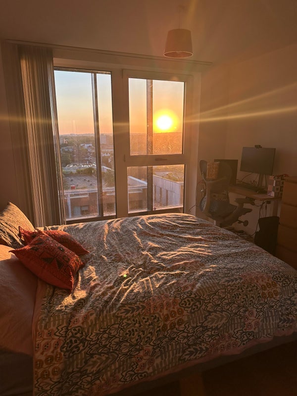 Room Blues Street in Greater London