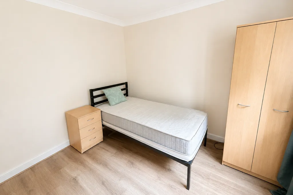 Room Langport Crescent in Milton Keynes