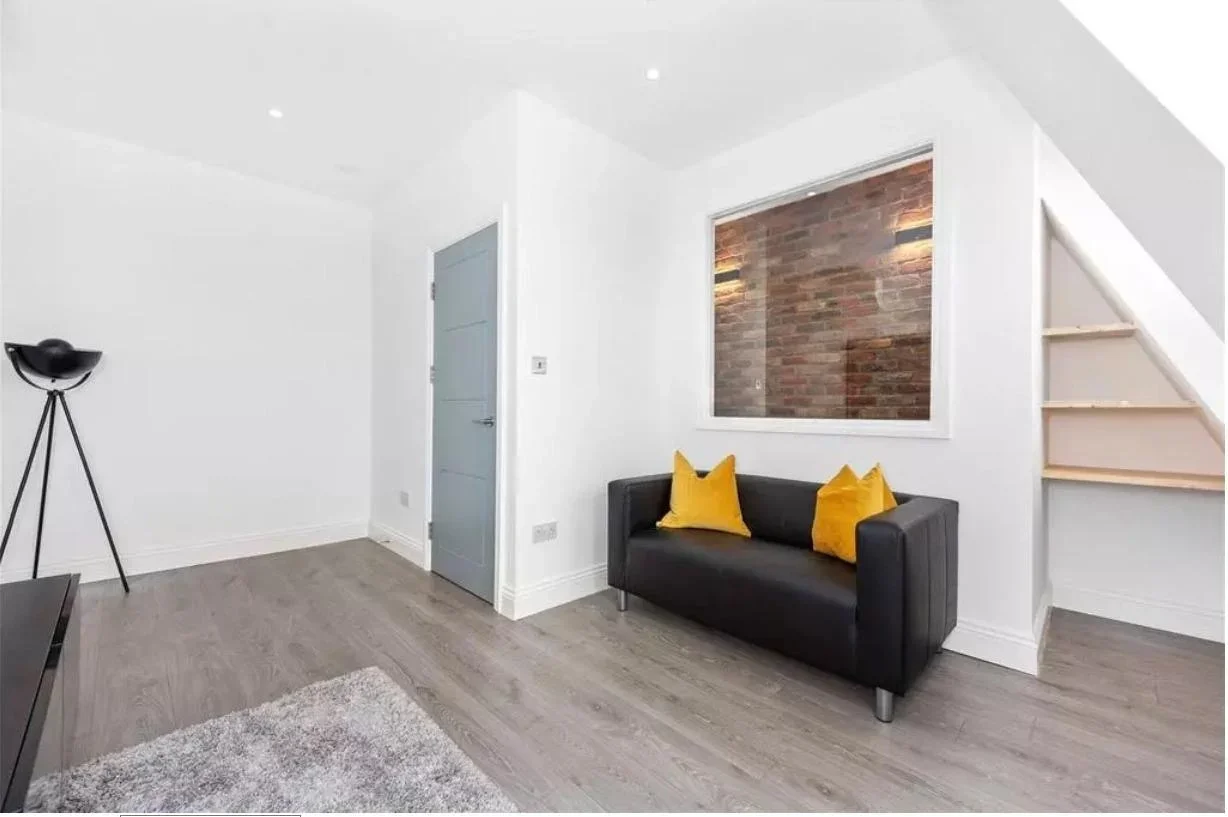 Flat Voss Street in Greater London