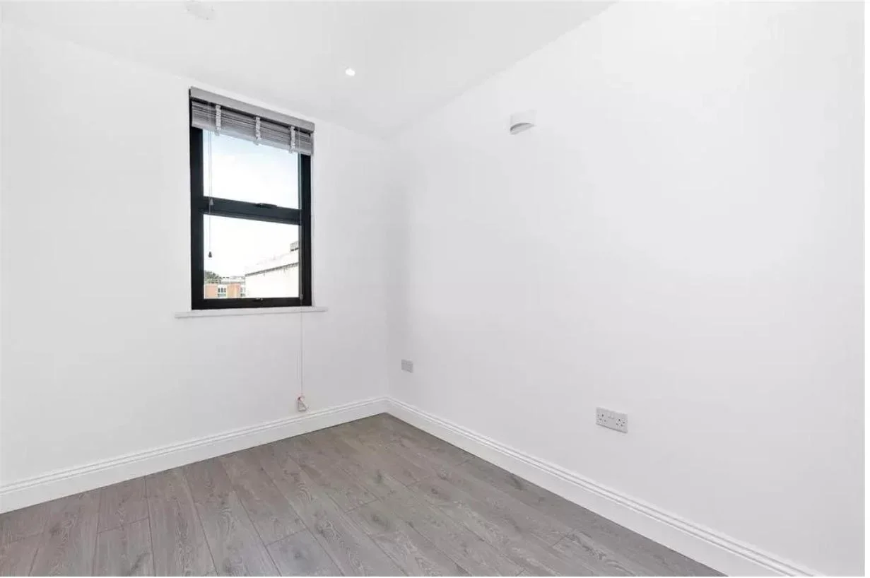Flat Voss Street in Greater London