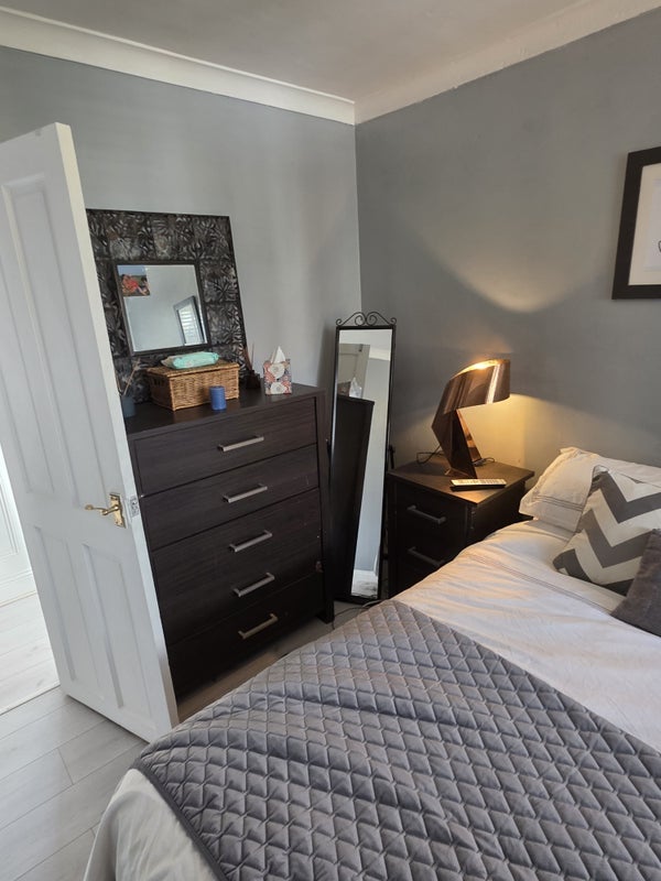 Room Ironmonger Row in Greater London