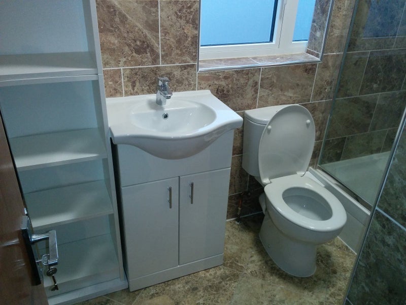 Room Ellesmere Road in Greater London