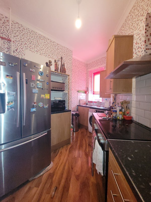 Room Flemington Street in Glasgow