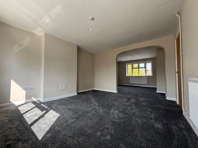 Flat Anjou Crescent in Fareham