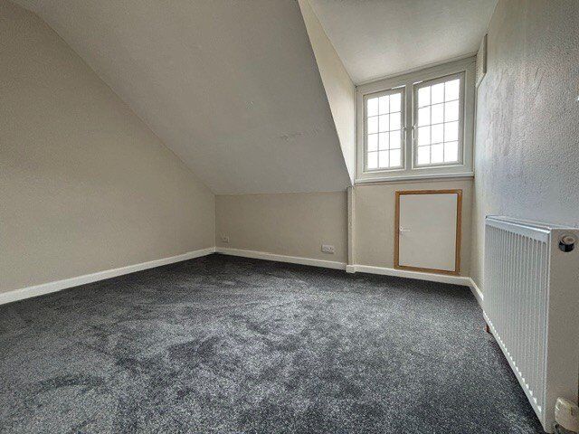 Flat Anjou Crescent in Fareham