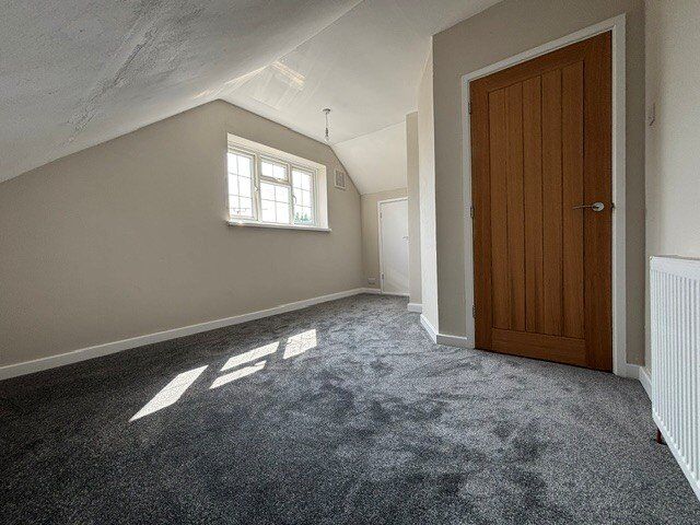 Flat Anjou Crescent in Fareham