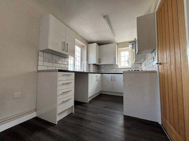 Flat Anjou Crescent in Fareham