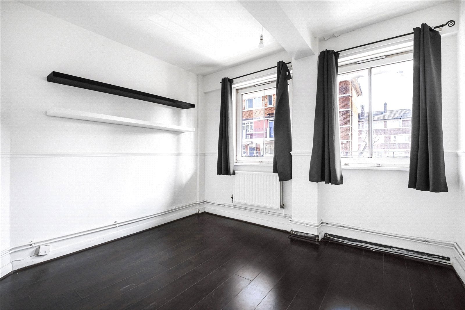 Flat Druid Street in Greater London
