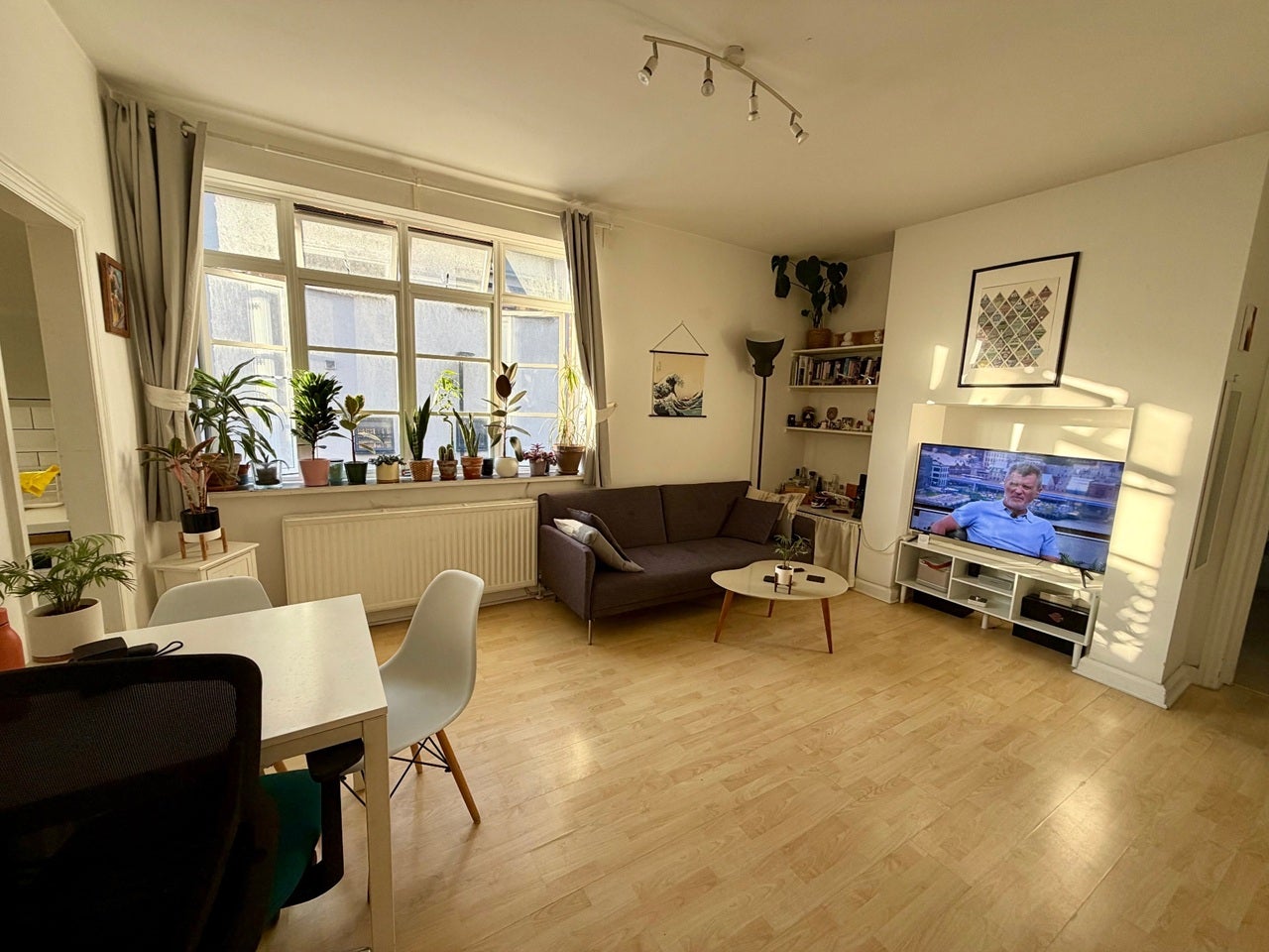 Flat Liverpool Road in Greater London