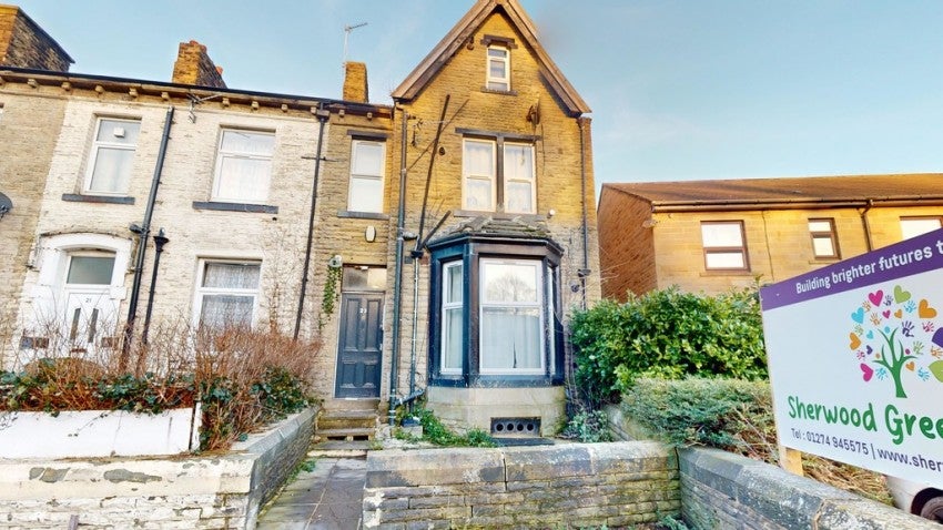 Flat Northcote Road in Bradford