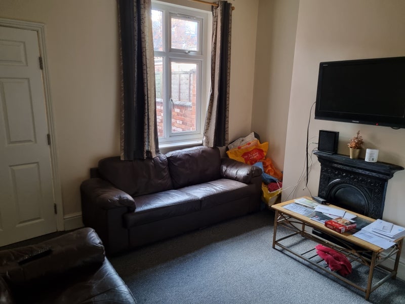 Room Ratcliffe Road in Charnwood
