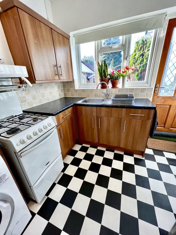 House Gibbon Road in Greater London