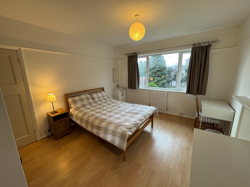 House Gibbon Road in Greater London