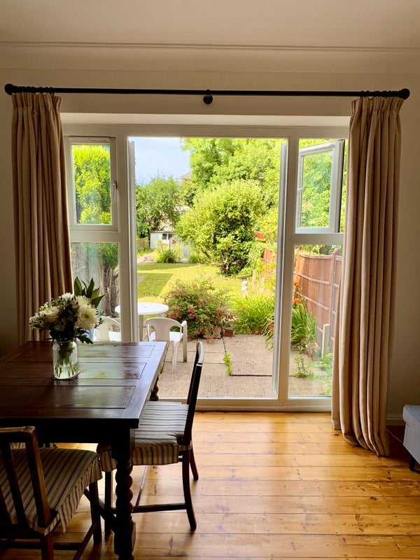 House Gibbon Road in Greater London