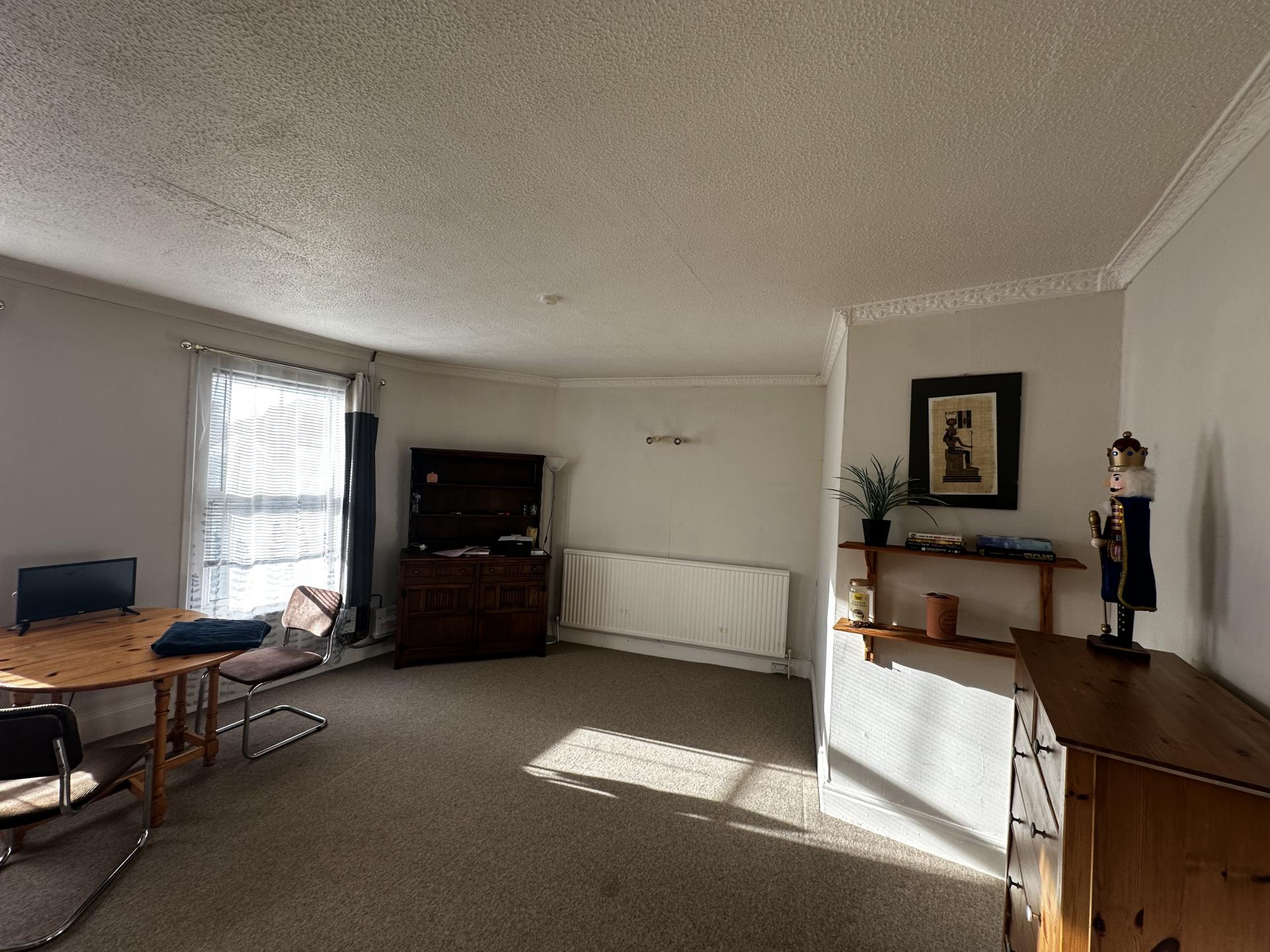 Flat Gladstone Road in Tunbridge Wells