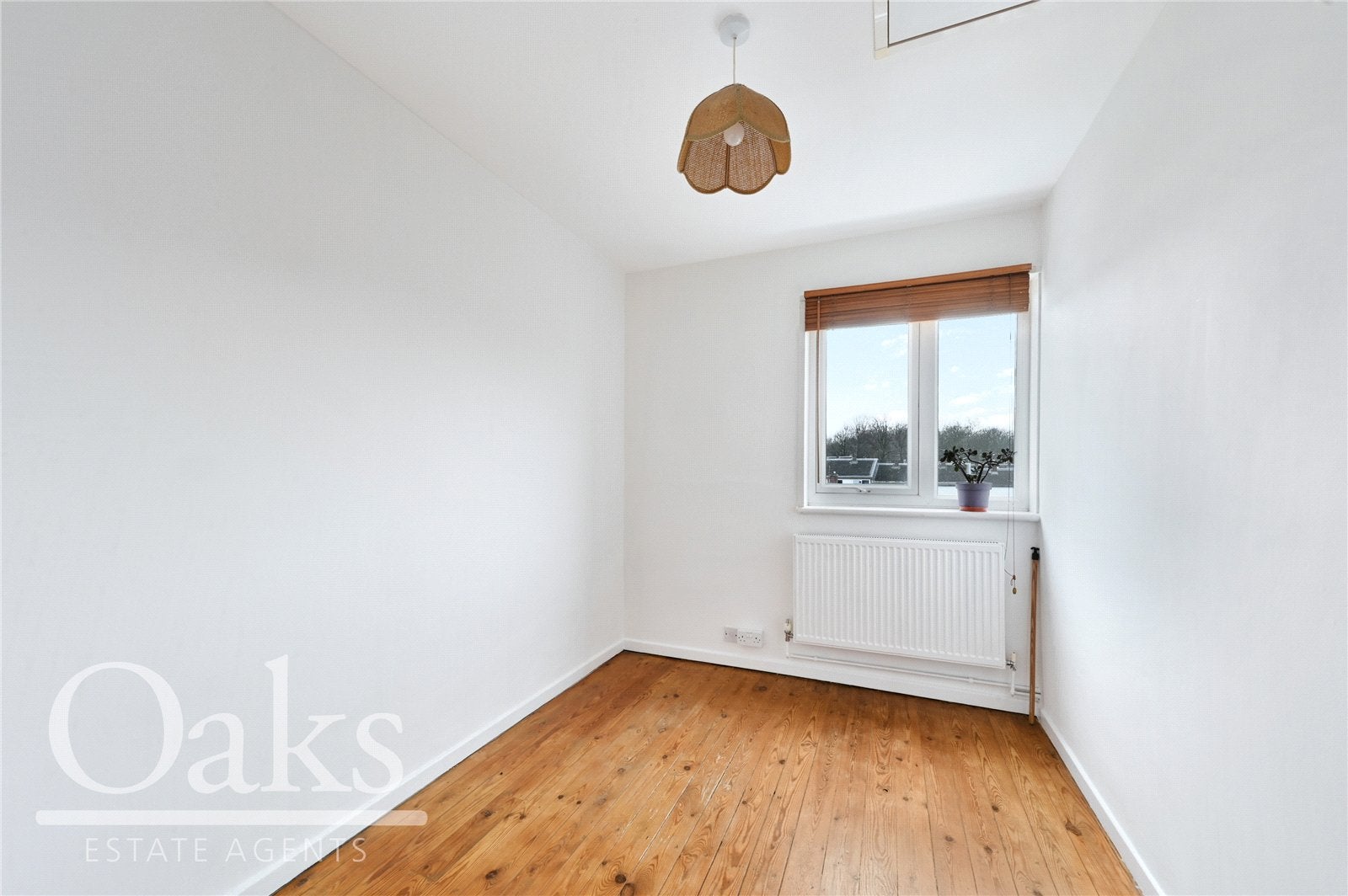 Flat Upper Tulse Hill in Greater London
