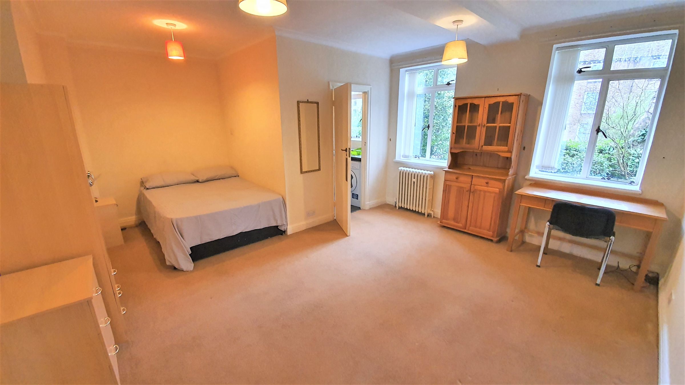 Flat Wilmslow Road in Manchester