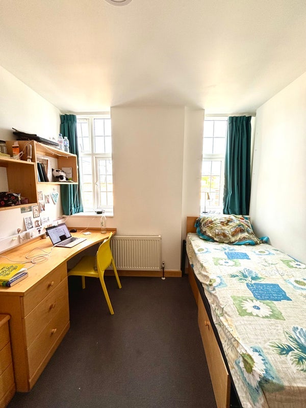Room Claredale Street in Greater London