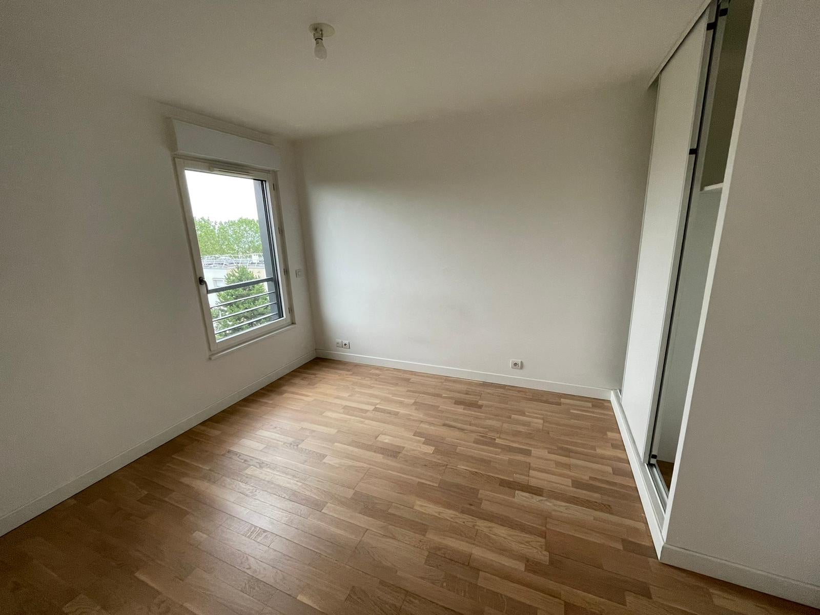 Flat Promenade du Verger in Issy-les-Moulineaux
