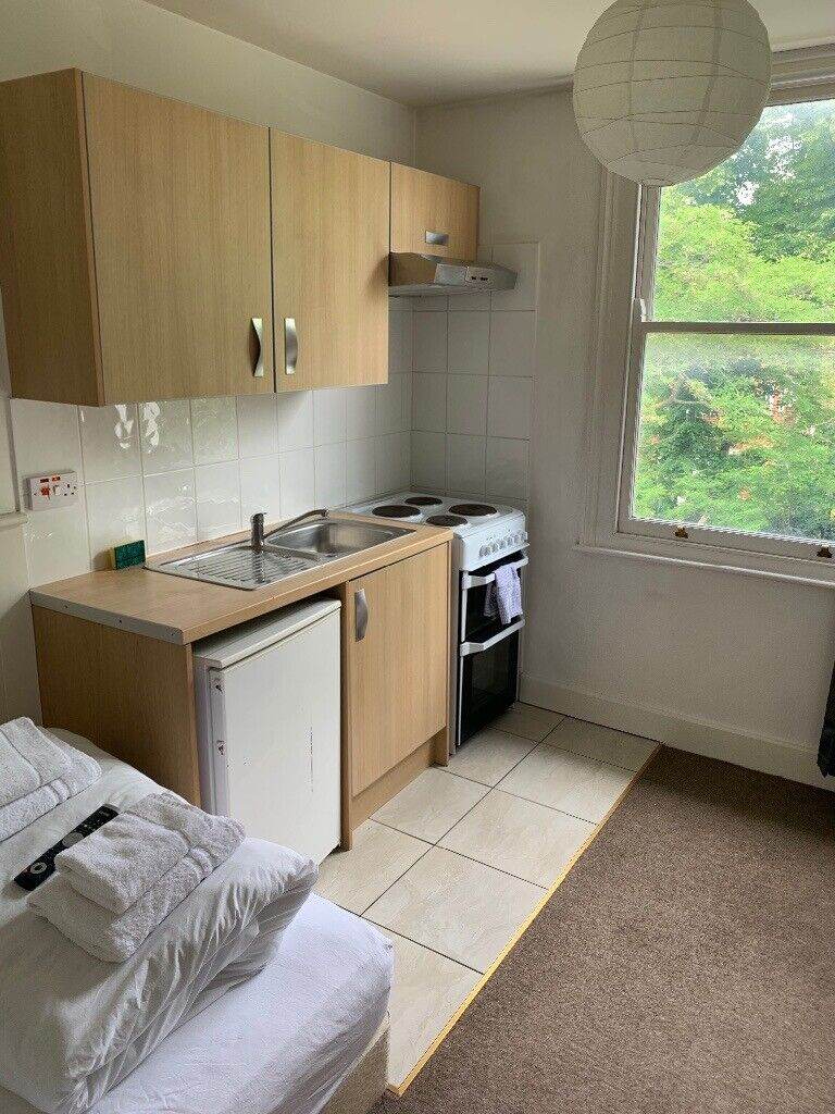 Flat Fellows Road in Greater London
