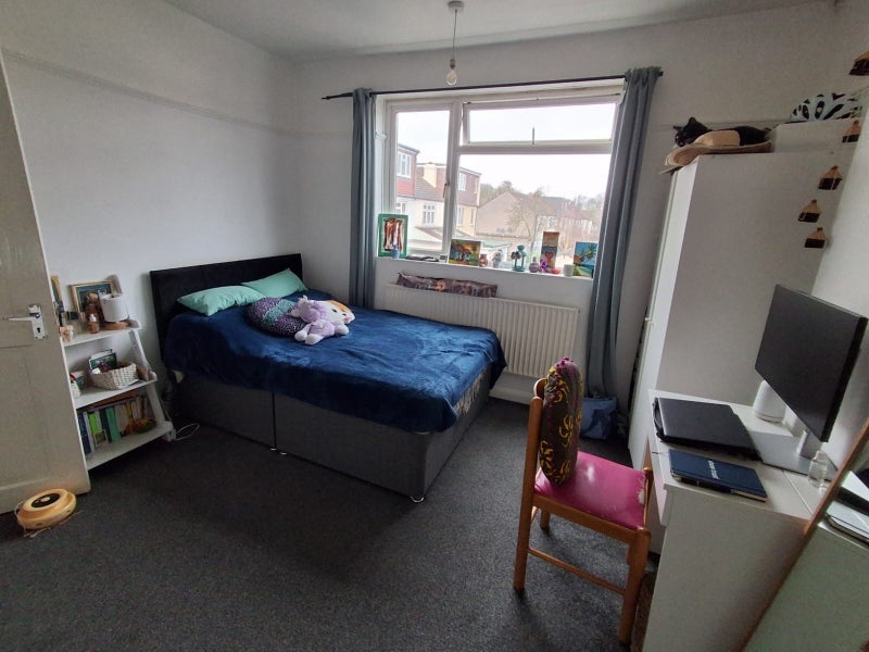 Room Donnybrook Road in Greater London