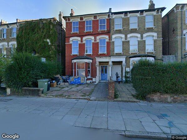 Flat Manor Road in Greater London