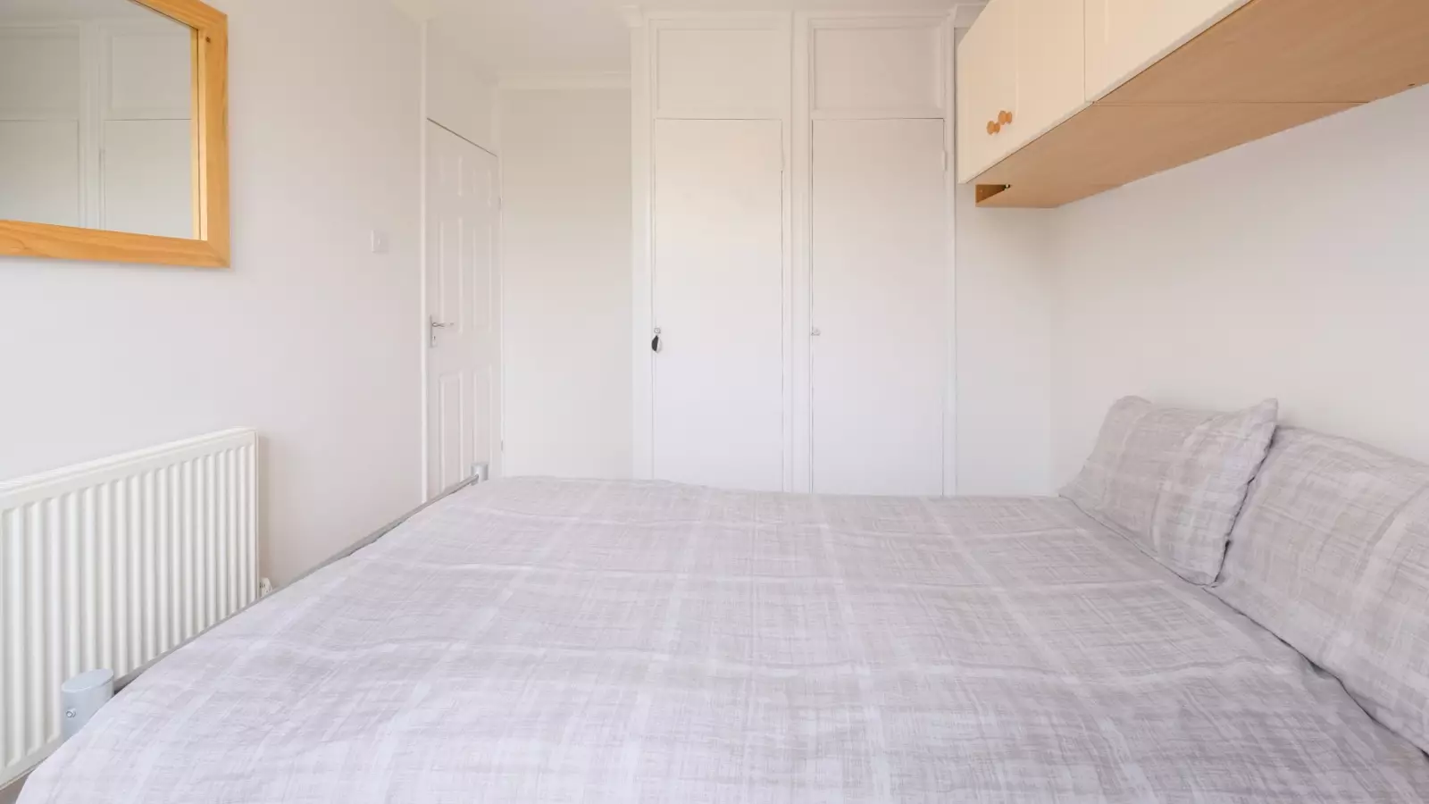 Room Robsart Street in Greater London