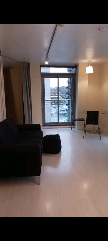 Flat Ingram Street in Leeds