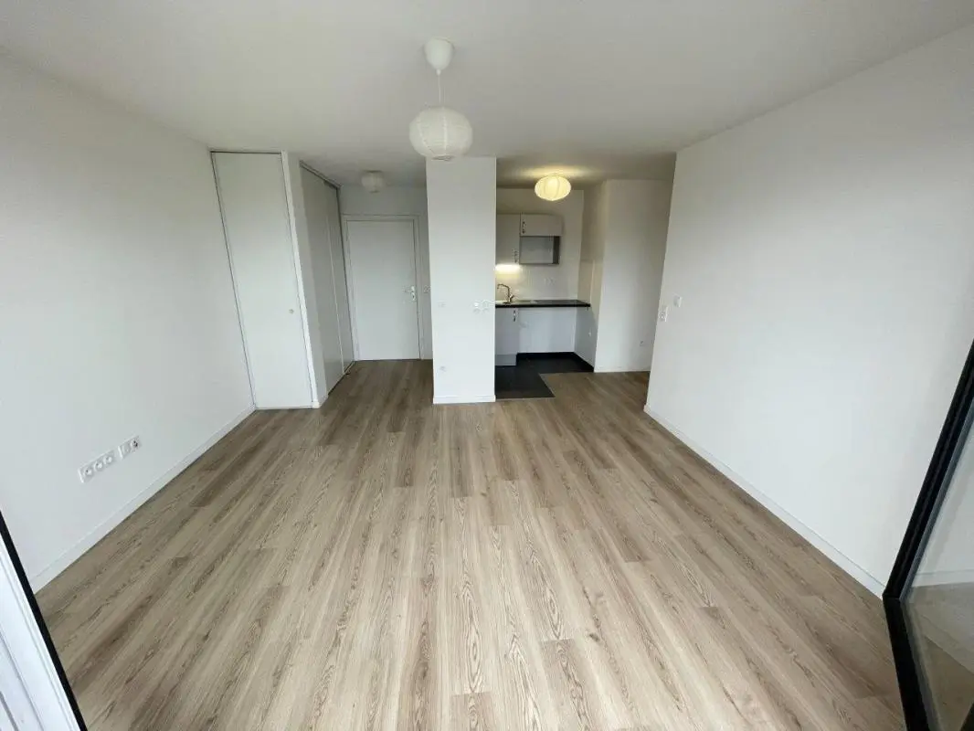 Flat Avenue Paul Vaillant-Couturier in Bobigny