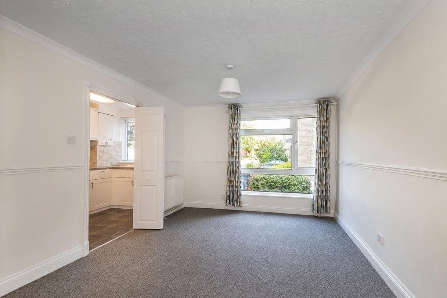 Flat Tudor Court in Tunbridge Wells