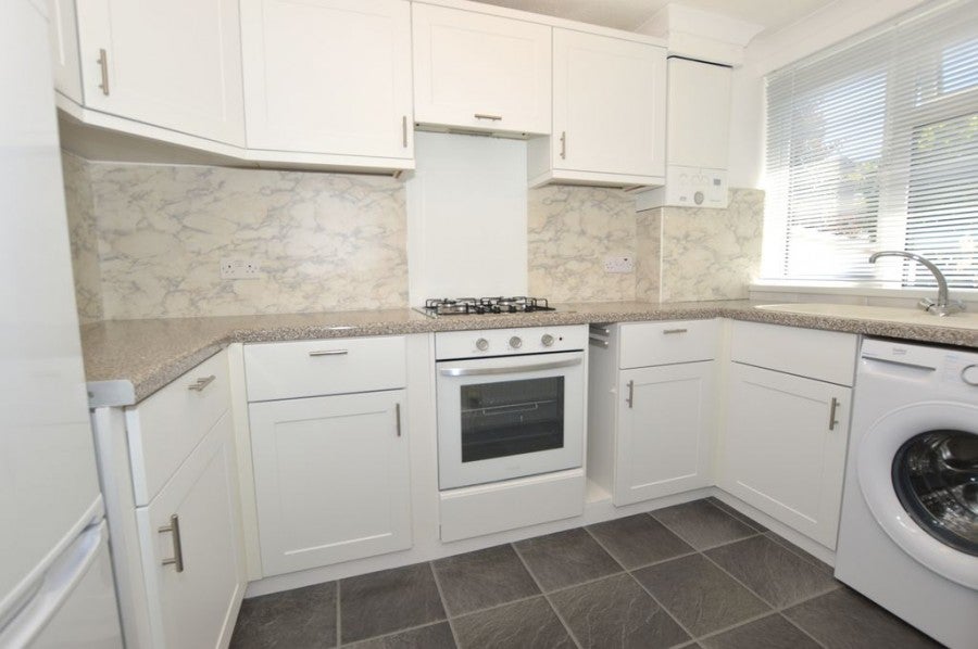 Flat Tudor Court in Tunbridge Wells