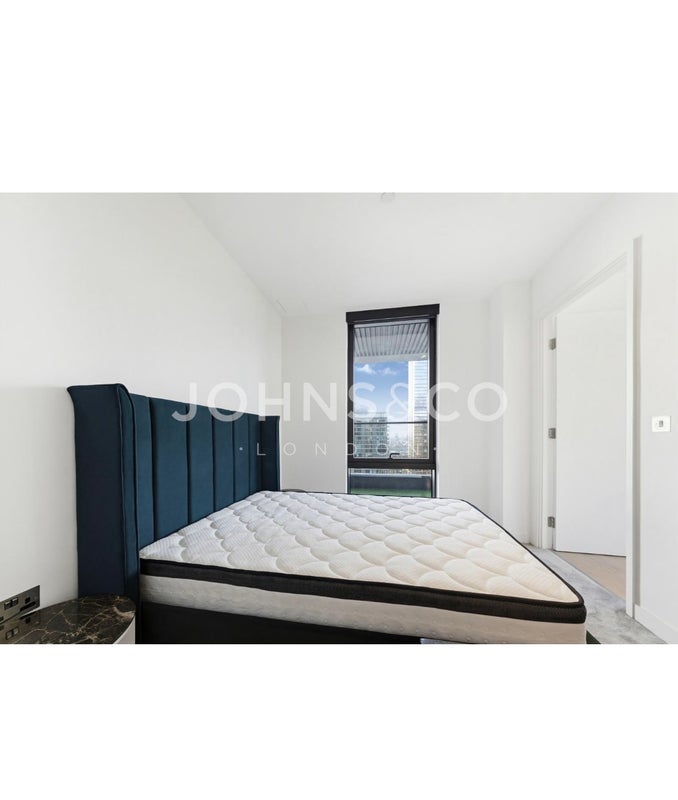 Room Wards Place in Greater London