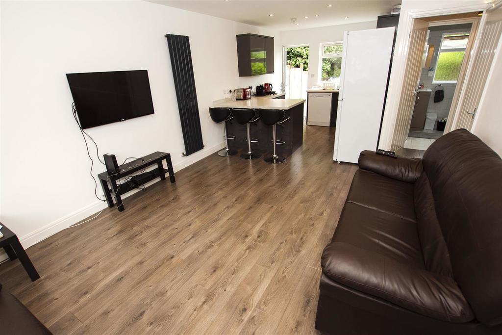 Flat Poole Crescent in Birmingham