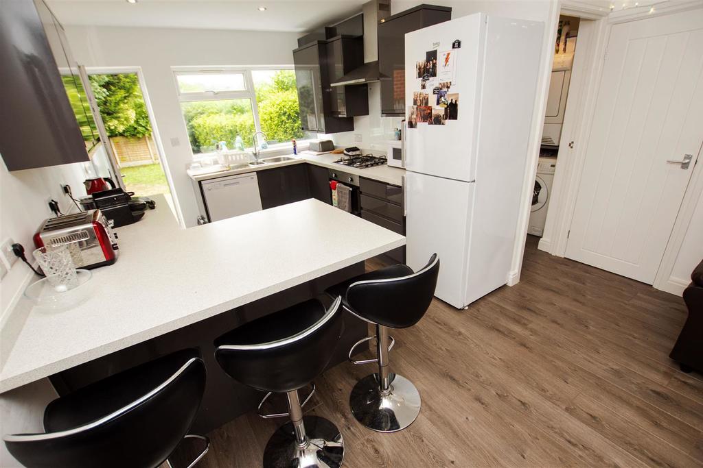 Flat Poole Crescent in Birmingham