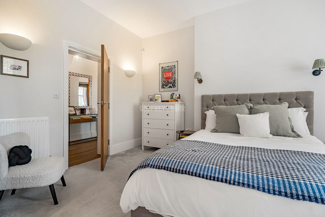 Flat Charles Sevright Way in Greater London