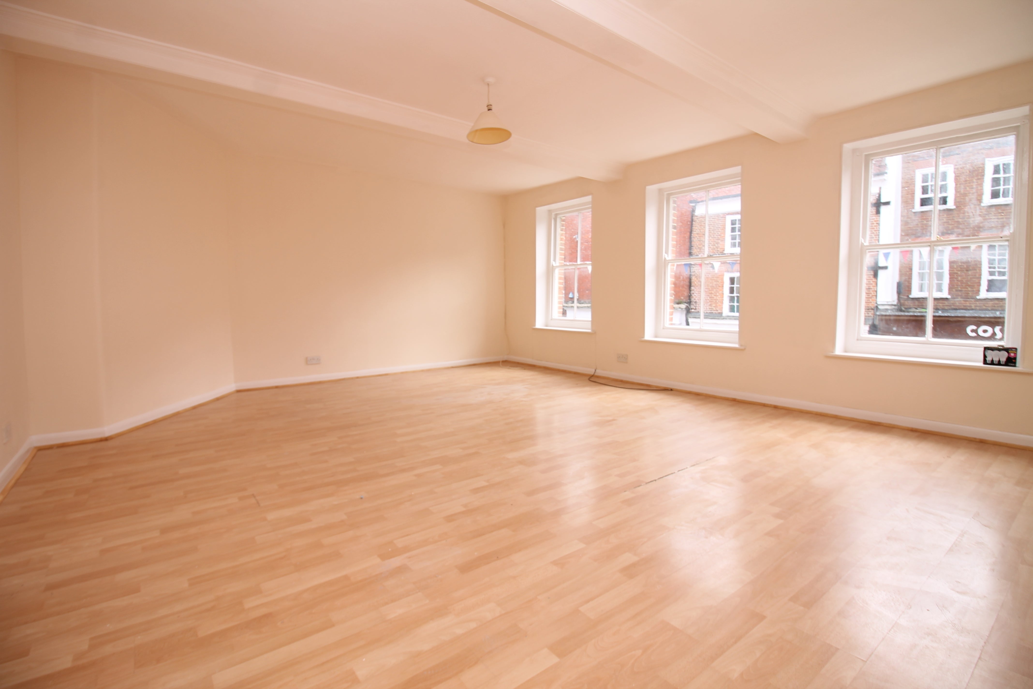 Flat East Street in Chichester