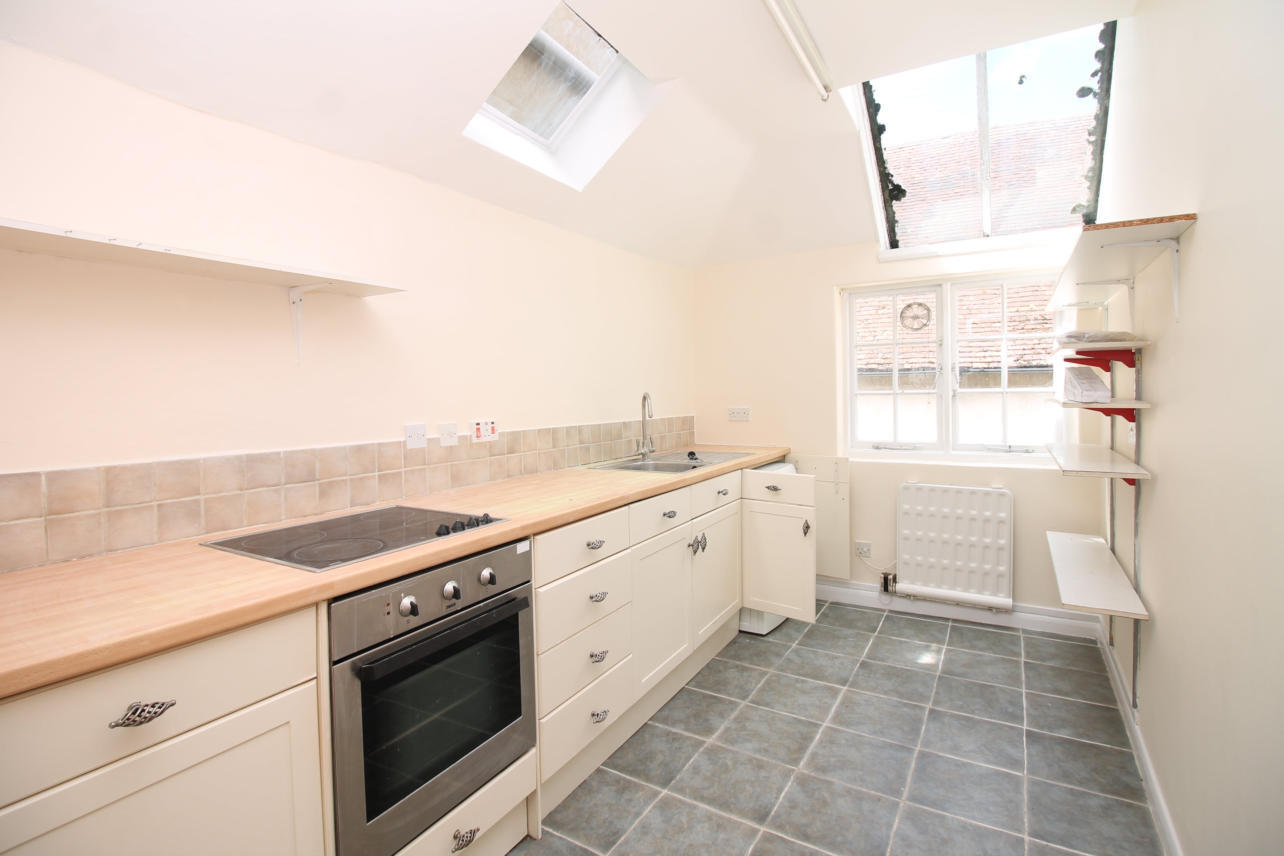 Flat East Street in Chichester