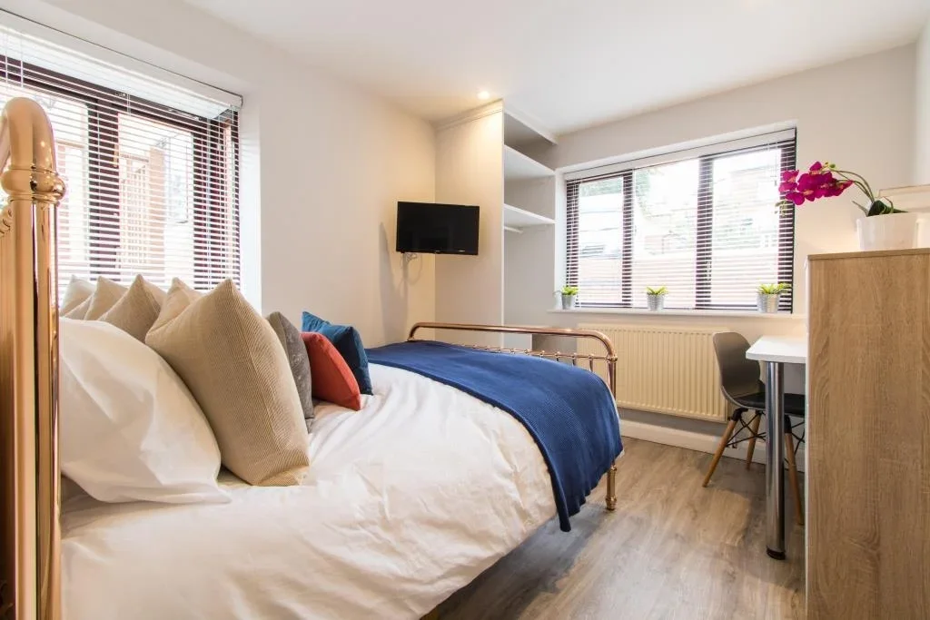 Flat Welton Place in Leeds