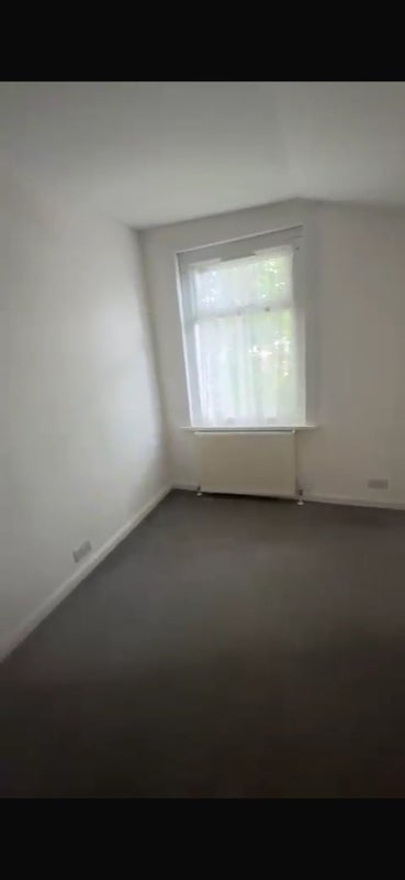 Room Abbots Road in Greater London