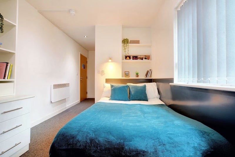 Flat Campbell Street in Leicester