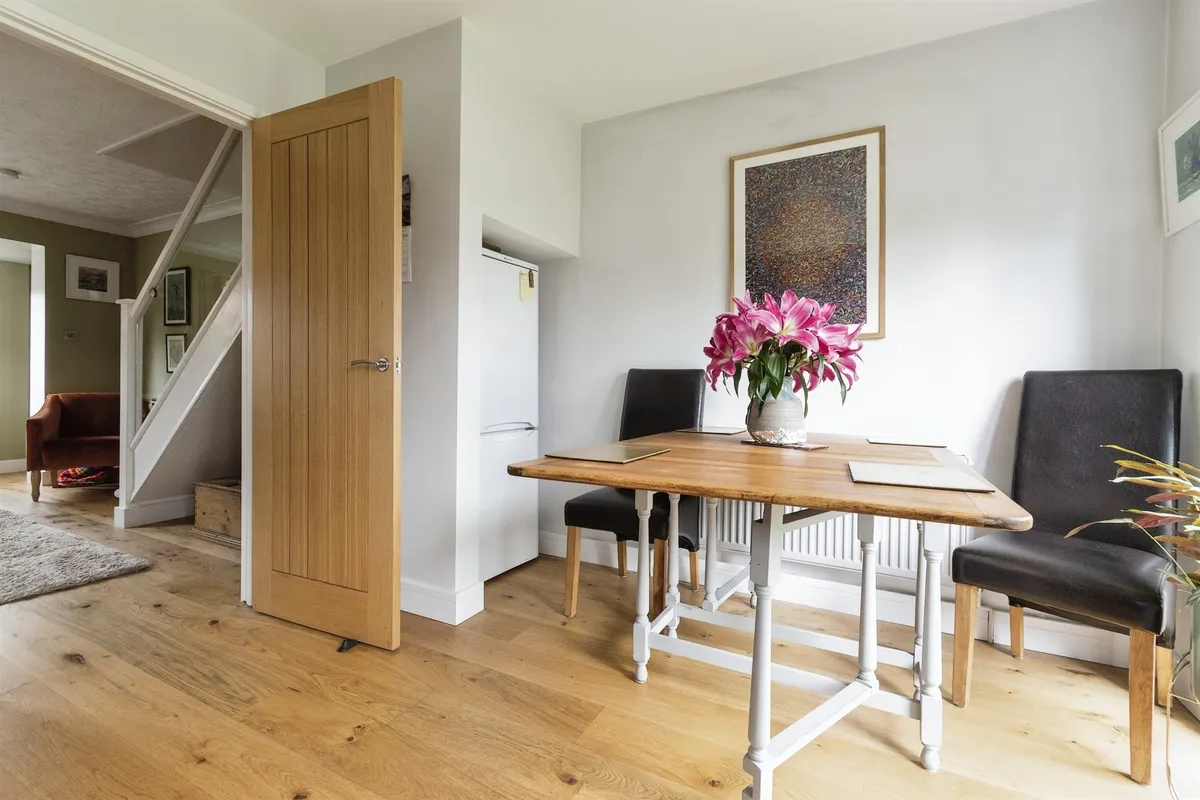 House Mulberry Close in Stotfold