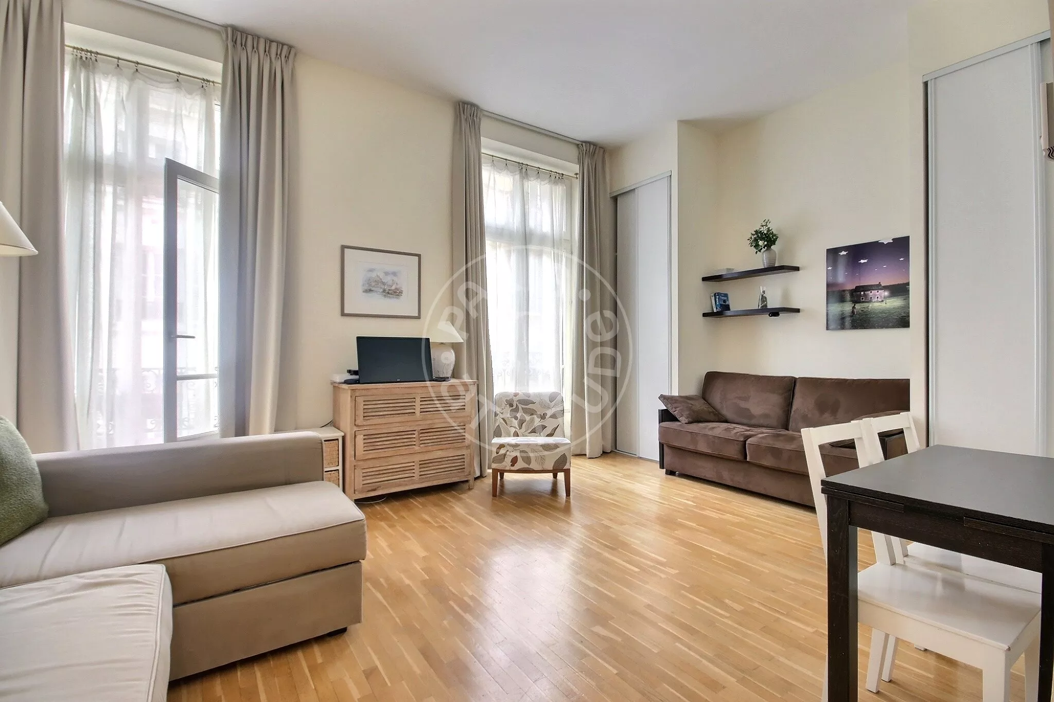 Flat Rue Joubert in Paris
