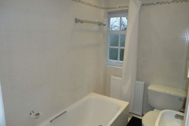 Flat Prospect Place in Greater London