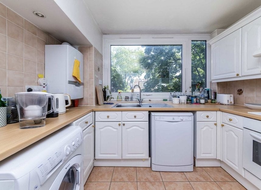 Flat St Petersburgh Place in City of Westminster