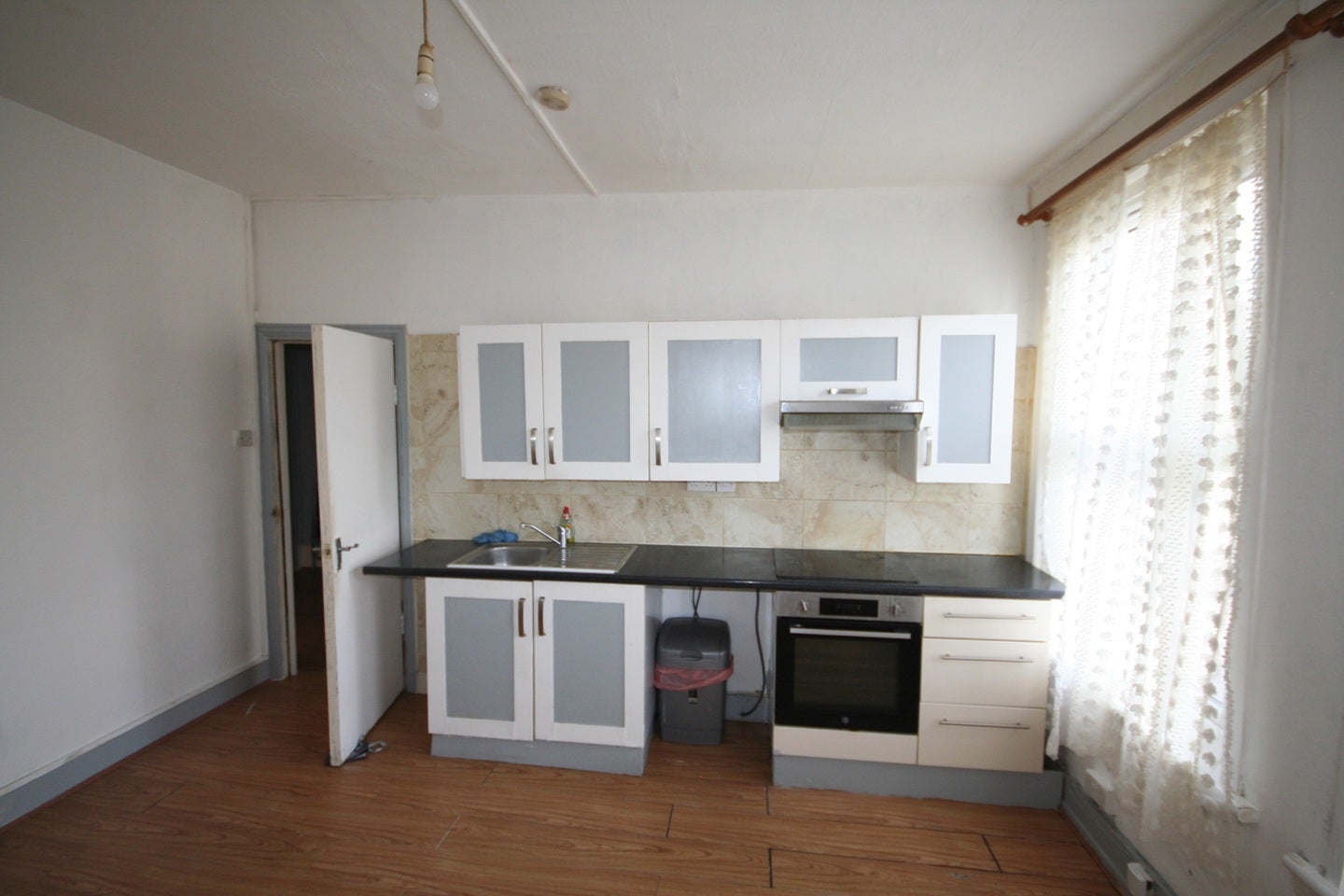 Flat Springbank Road in Greater London