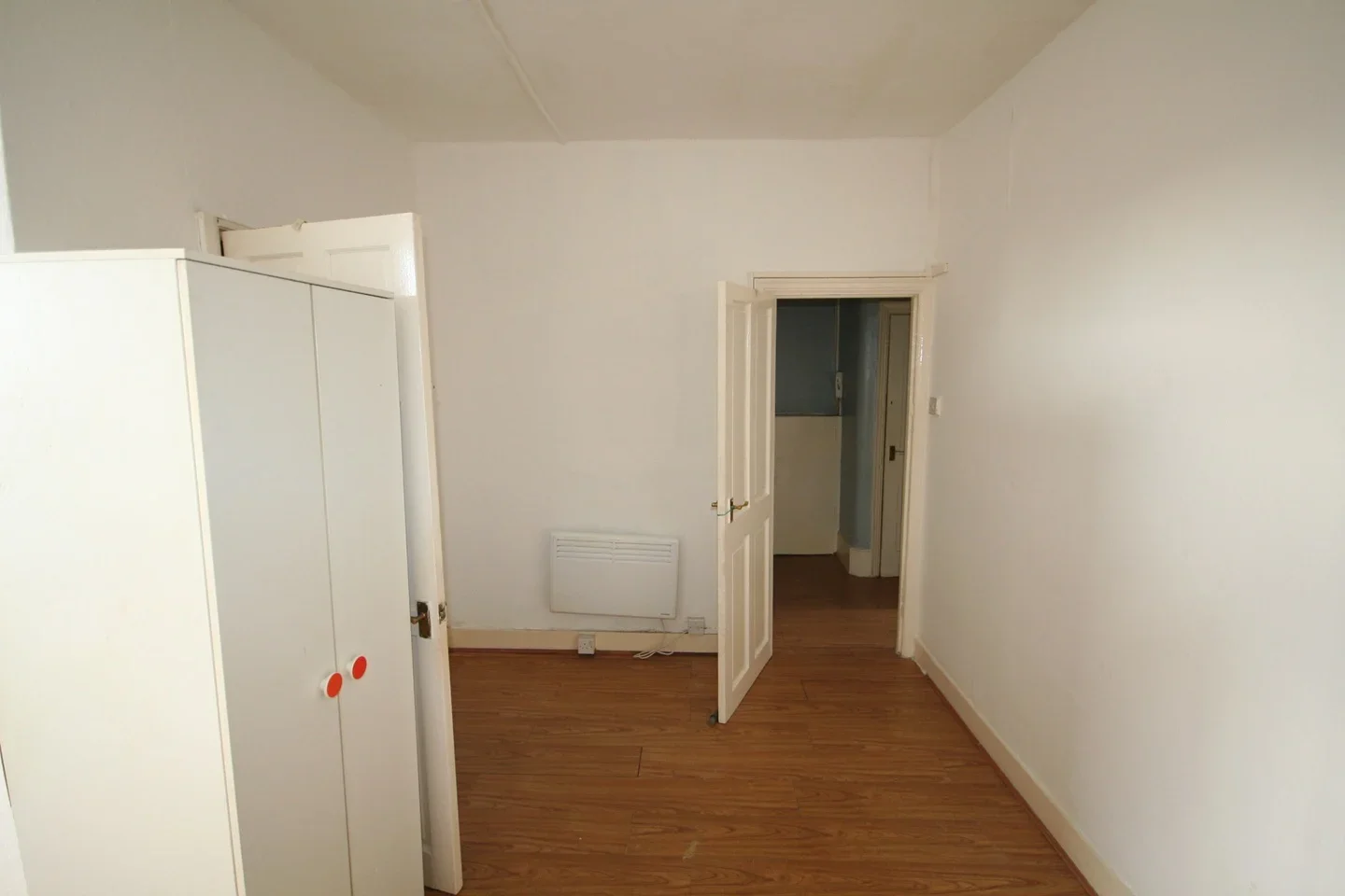 Flat Springbank Road in Greater London