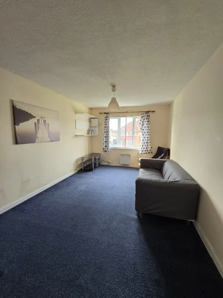 Flat Marchside Close in Greater London